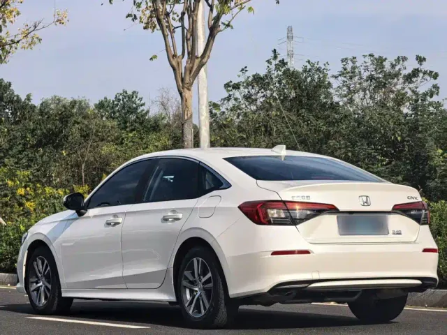 Honda Civic — Фото автомобиля 3