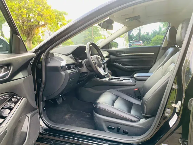 Nissan Teana — Фото автомобиля 7