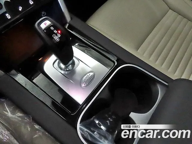 Land Rover Discovery Sport Generation 2 — Фото автомобиля 12