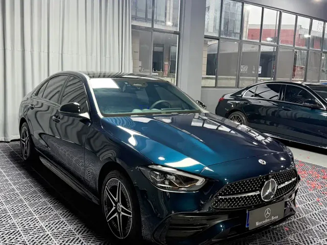 Mercedes-Benz C-Class — Фото автомобиля 3