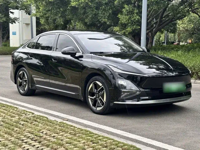 Wuling Starlight — Фото автомобиля 3