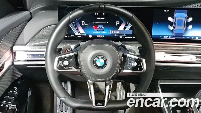 BMW 7 Series G70 — Фото автомобиля 11