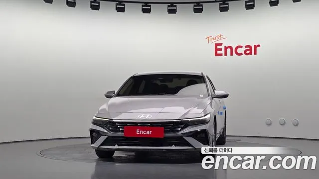 Hyundai Avante CN7 — Фото автомобиля 3