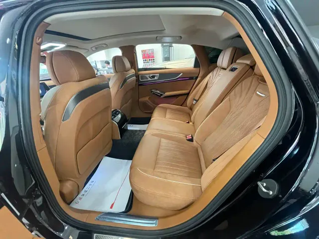 Hongqi H9 — Фото автомобиля 6