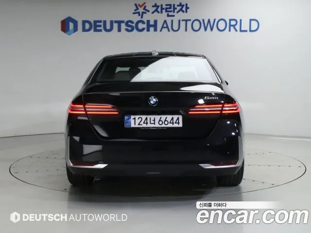BMW 5 Series G60 — Фото автомобиля 4