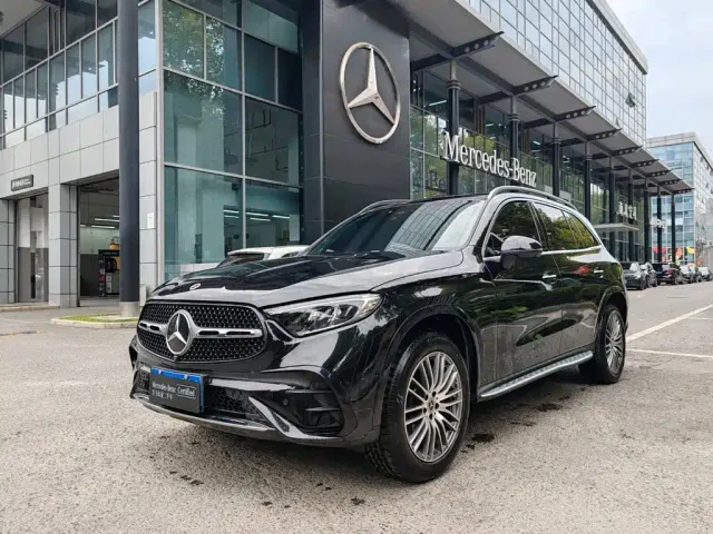 Фотография автомобиля — Mercedes-Benz GLC-Class