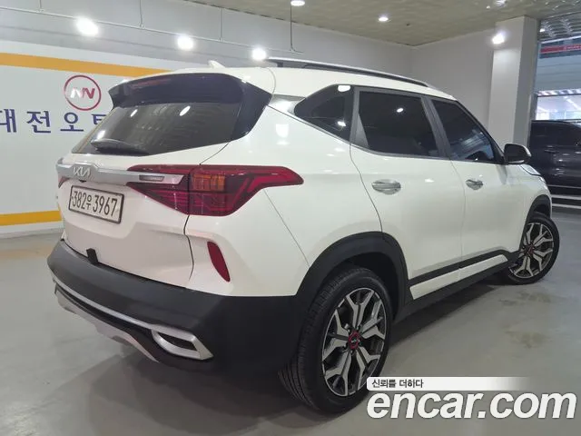 Kia Seltos Seltos Бензин 1.6 турбо 2WD — Фото автомобиля 2