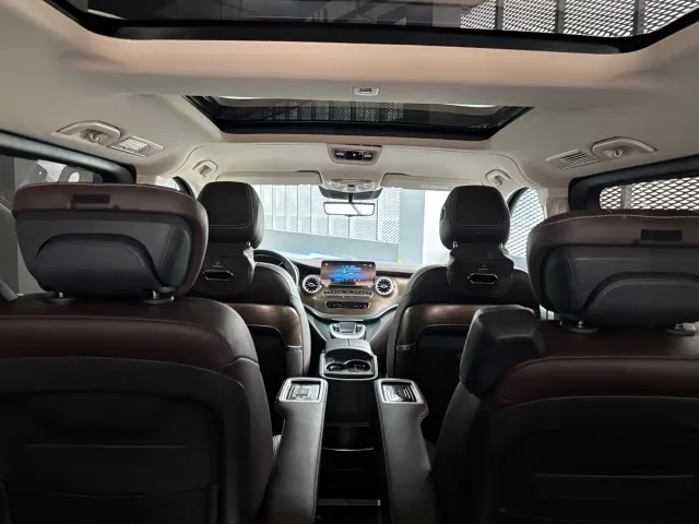 Mercedes-Benz V-Class — Фото автомобиля 17