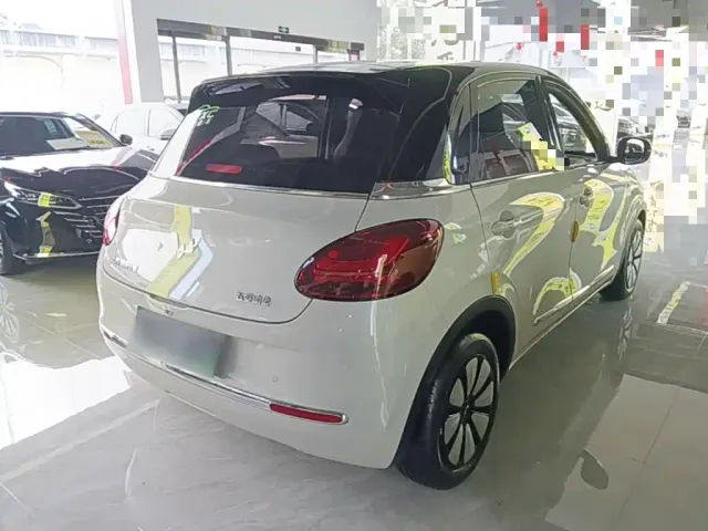 Wuling Bingo — Фото автомобиля 6