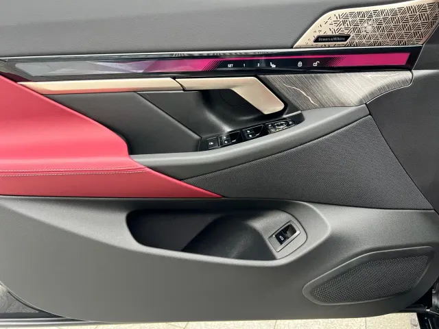 BMW 5 Series — Фото автомобиля 9