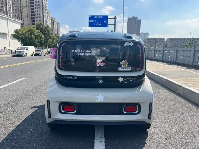 Baojun KiWi EV — Фото автомобиля 5