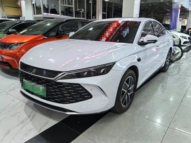 Фотография автомобиля — BYD Qin L