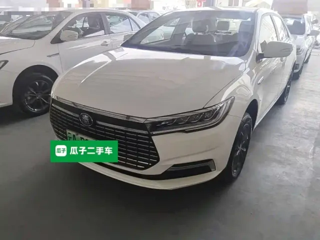 Фотография автомобиля — BYD Qin