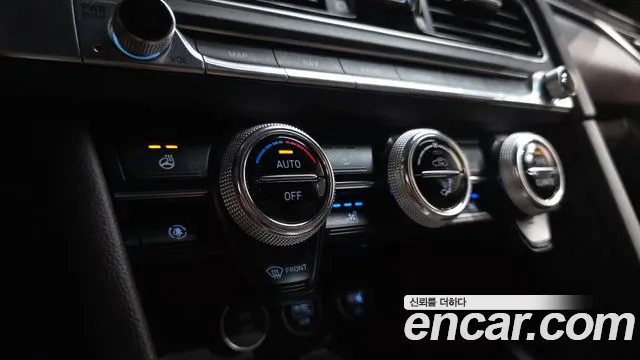 Genesis G70 — Фото автомобиля 28