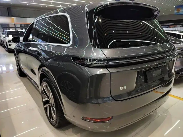 Li Auto L9 — Фото автомобиля 4