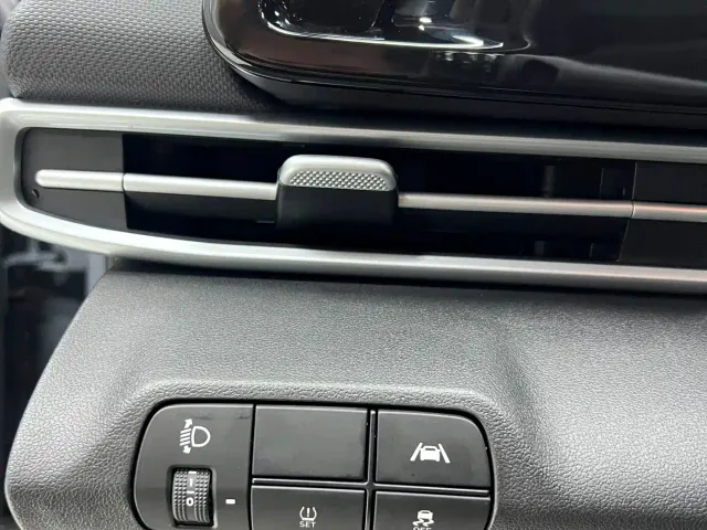 Hyundai Elantra — Фото автомобиля 14