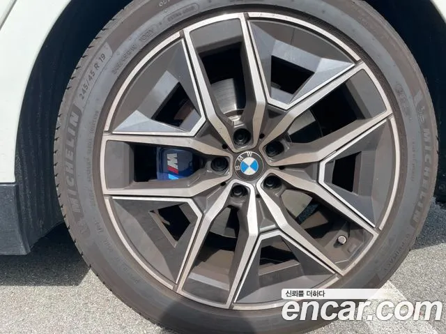 BMW 5 Series — Фото автомобиля 12