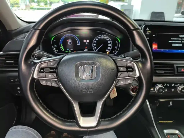 Honda Accord — Фото автомобиля 10