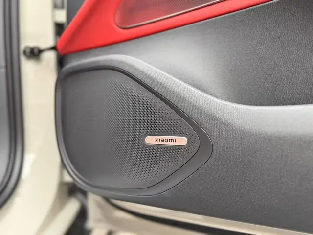 Xiaomi SU7 — Фото автомобиля 9