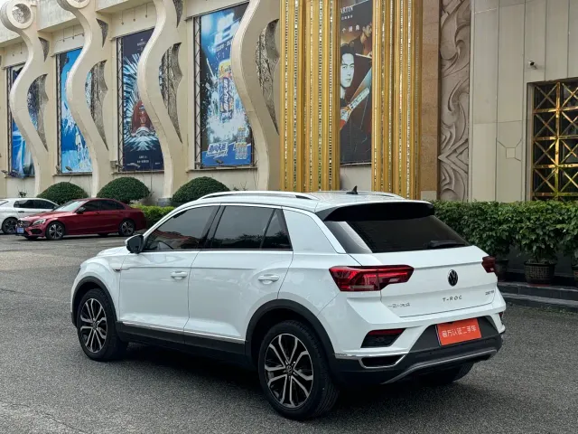 Volkswagen T-Roc — Фото автомобиля 5