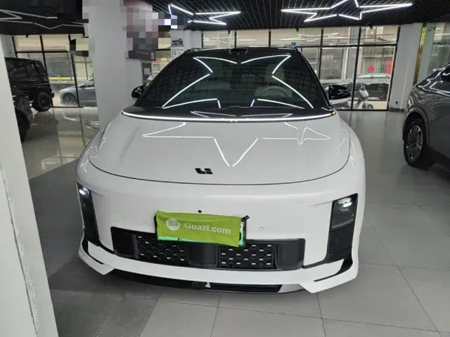 Li Auto i6 — Фото автомобиля 2