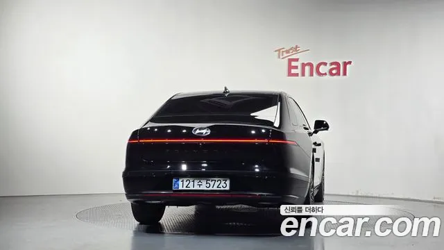 Hyundai Grandeur GN7 — Фото автомобиля 4