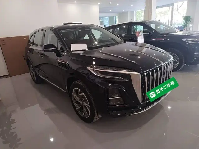 Hongqi HS3 PHEV — Фото автомобиля 3