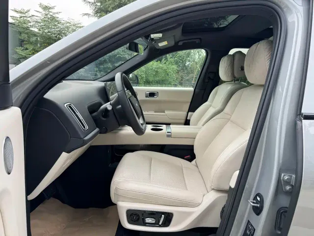 Li Auto L8 — Фото автомобиля 4