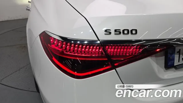 Mercedes-Benz S-Class — Фото автомобиля 22