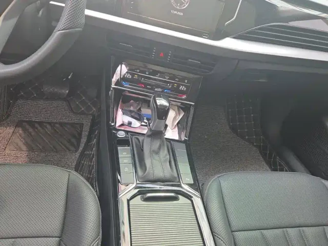 Volkswagen Passat — Фото автомобиля 16
