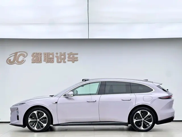 Nio ET5 Touring — Фото автомобиля 8