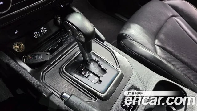 KG_Mobility_Ssangyong Rexton — Фото автомобиля 9