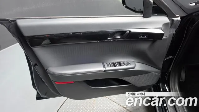 Hyundai Grandeur GN7 — Фото автомобиля 13
