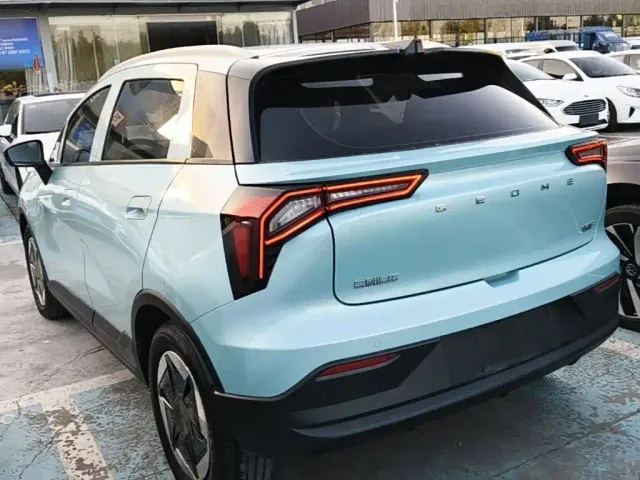 Geely Geometry E Firefly — Фото автомобиля 4