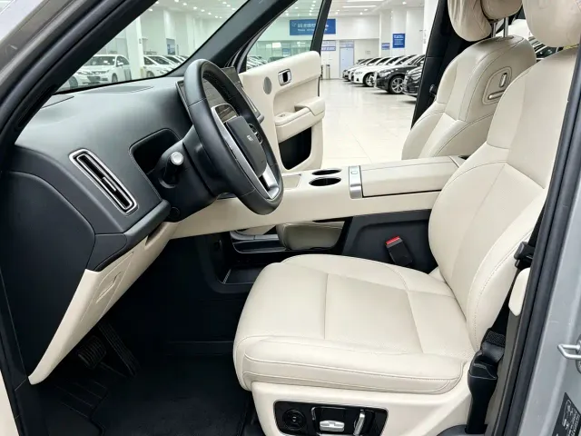 Li Auto L9 — Фото автомобиля 9