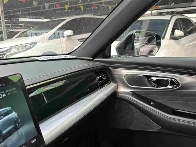 GAC Trumpchi GS8 — Фото автомобиля 7