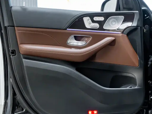 Mercedes-Benz GLE-Class — Фото автомобиля 23