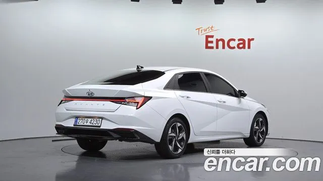 Фотография автомобиля — Hyundai Avante CN7