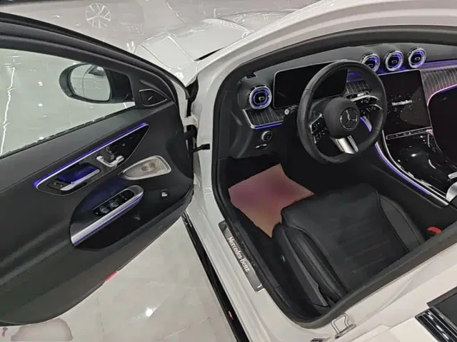 Mercedes-Benz C-Class — Фото автомобиля 11