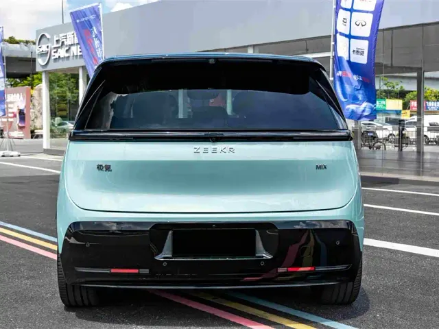 Zeekr Mix — Фото автомобиля 15