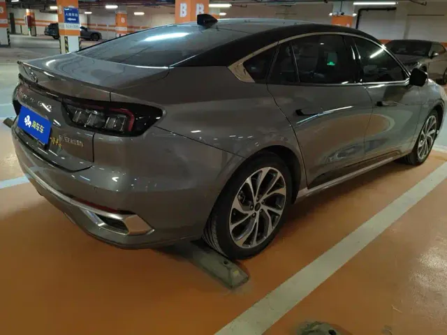 Ford Mondeo — Фото автомобиля 3