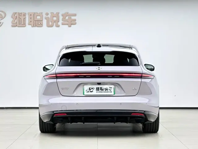 Nio ET5 Touring — Фото автомобиля 9