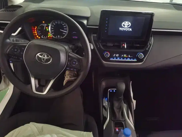 Toyota Corolla — Фото автомобиля 12