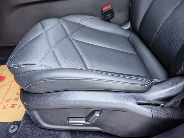 Geely Galaxy L6 — Фото автомобиля 16