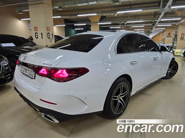 Mercedes-Benz E-Class E-класс W214 — Фото автомобиля 20