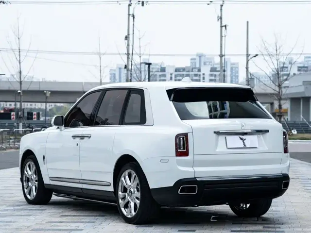 Rolls-Royce Cullinan — Фото автомобиля 5