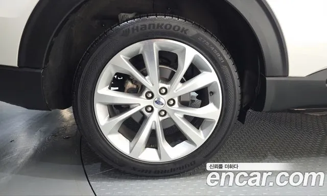 Ford Explorer — Фото автомобиля 5