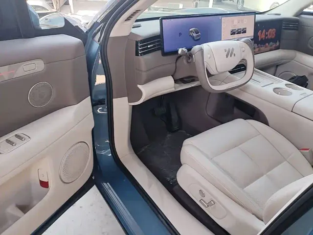 IM Motors LS6 — Фото автомобиля 15
