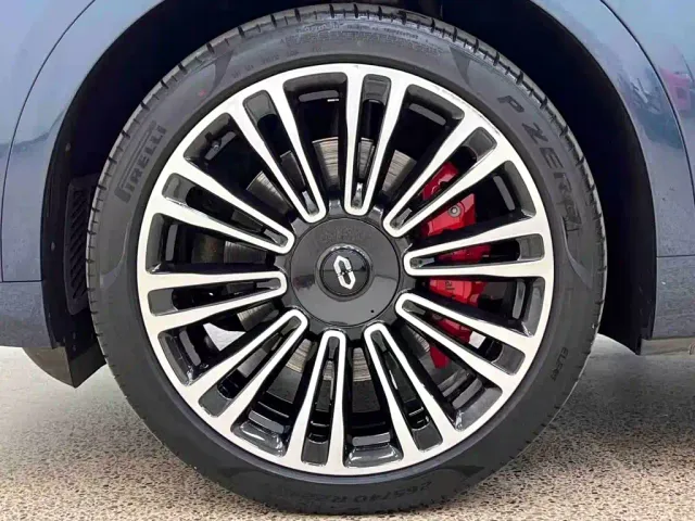 Aito M9 — Фото автомобиля 12