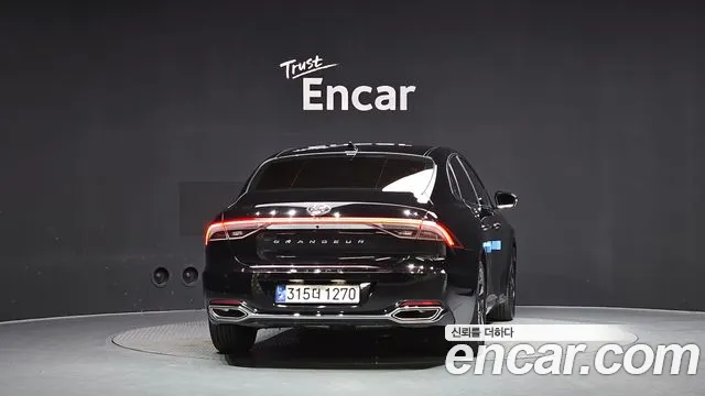 Hyundai Grandeur (New) Hybrid — Фото автомобиля 4